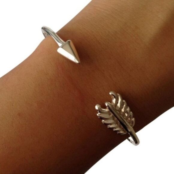 Stella & Dot arrow cuff - Picture 6 of 7